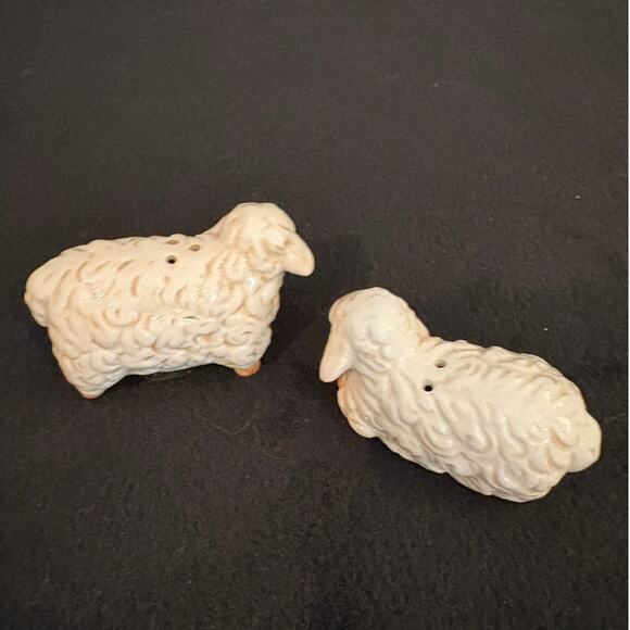 Apple Tree Designs White Sheep Salt & Pepper Shakers - Picture 2 of 3